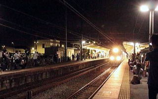 神保原駅　夜景　鉄道ファン