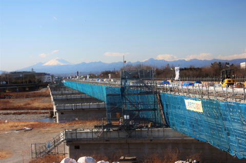 雪の浅間山　新神流川橋　高崎市方面