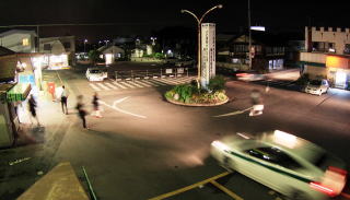 神保原駅　終電　駅前広場